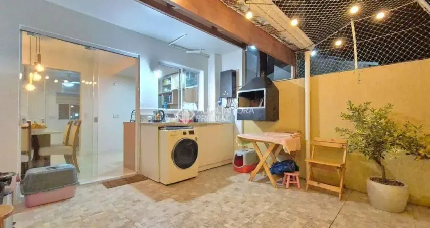 Casa em condomínio fechado com 2 quartos à venda na Avenida José Aloísio Filho, 889, Humaitá, Porto Alegre