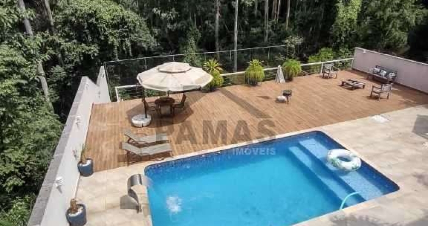 Casa de alto padrao  em condominio fechado com 03 suites em Vinhedo