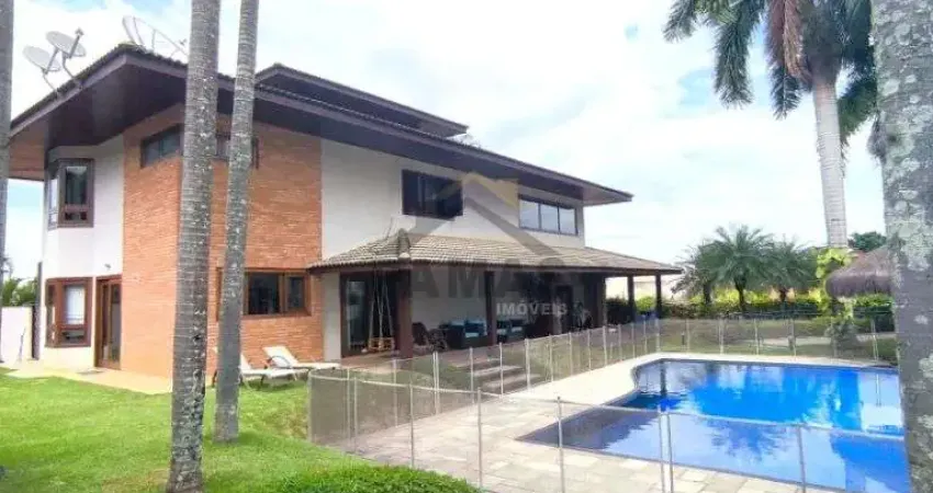 Luxo e exclusividade no Condominio Marambaia: Sua nova Casa em Vinhedo com muita area verde, lazer e requinte!