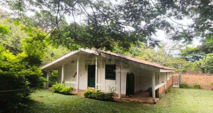 Oportunidade em Vinhedo: Terreno de 2.954 m2 no Santa Fe com Casa
