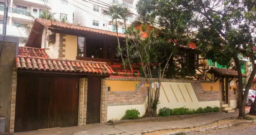 Casa com 3 dormitórios à venda, 250 m² por R$ 2.600.000 - Centro - Cabo Frio/RJ