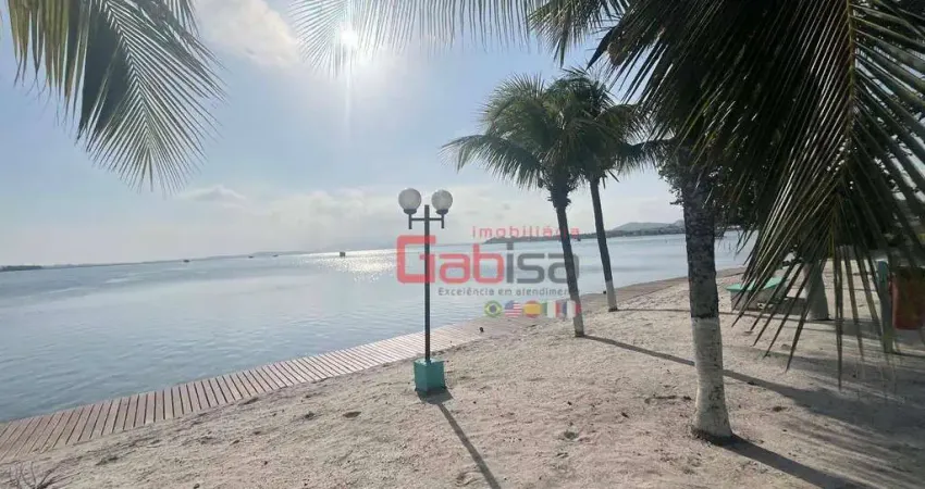 Casa com 5 dormitórios à venda, 250 m² por R$ 1.850.000,00 - Praia do Siqueira - Cabo Frio/RJ