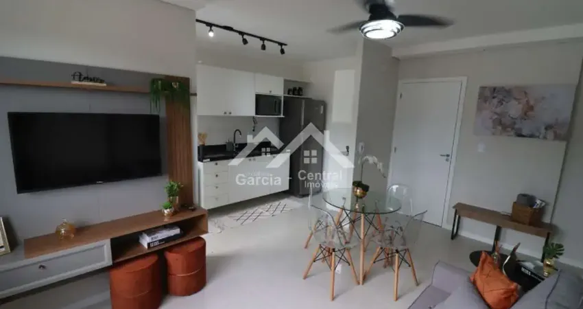 Apartamento no Centro de Peruíbe moniliado com 2 quartos sendo 1 suíte
