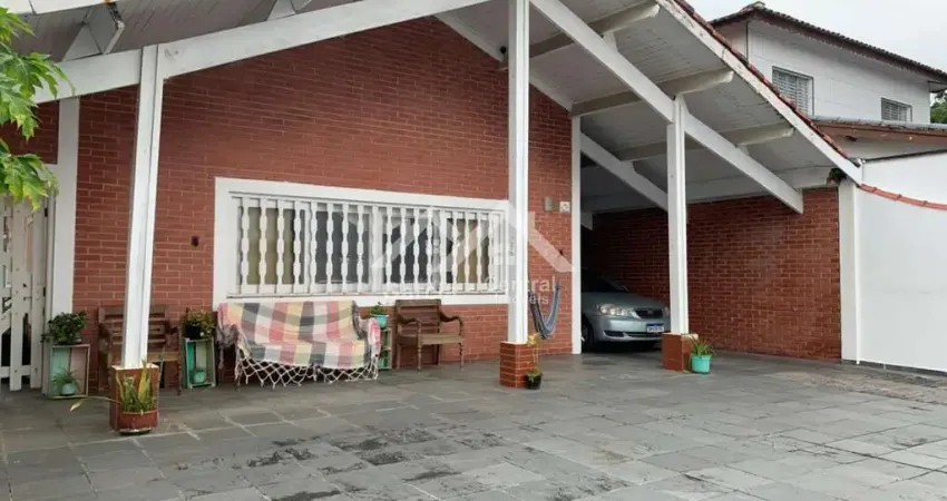 Casa com 3 quartos à venda na Centro, 265, Centro, Peruíbe