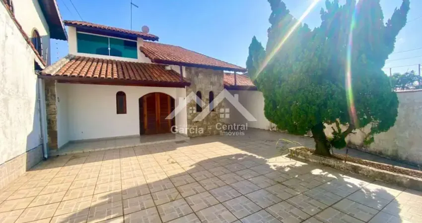 Casa com 3 quartos à venda na Centro, 197, Centro, Peruíbe