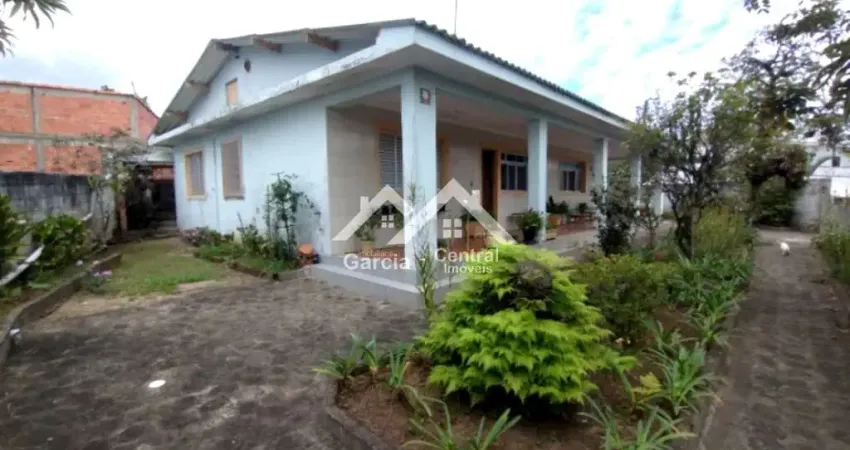 Casa com 3 quartos à venda na Centro, 543, Centro, Peruíbe