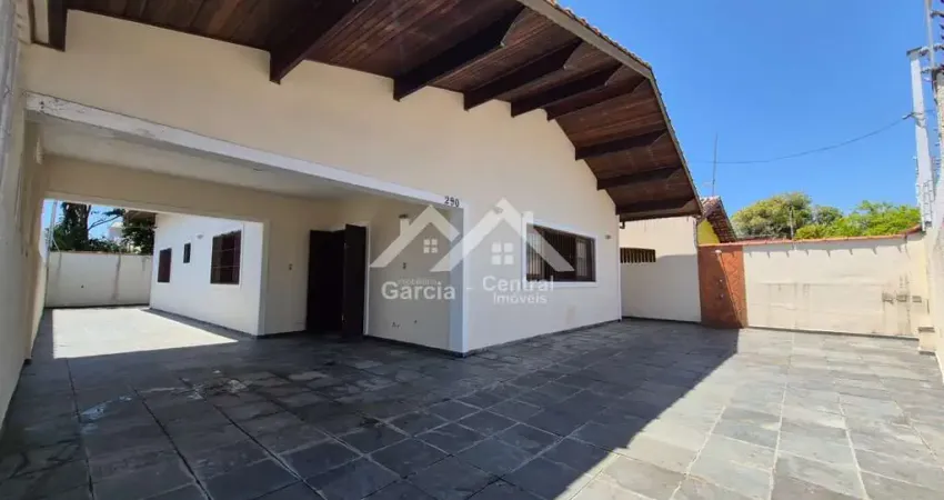 Casa com 3 quartos para alugar na Rua Manoel da Nóbrega, 290, Cidade Nova Peruibe, Peruíbe