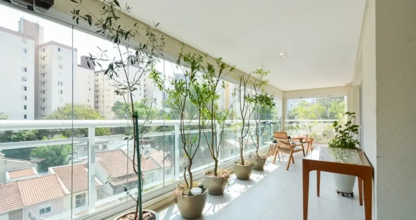 Amplo e Iluminado Apartamento Garden no Condomínio Reference - Chácara Klabin, São Paulo