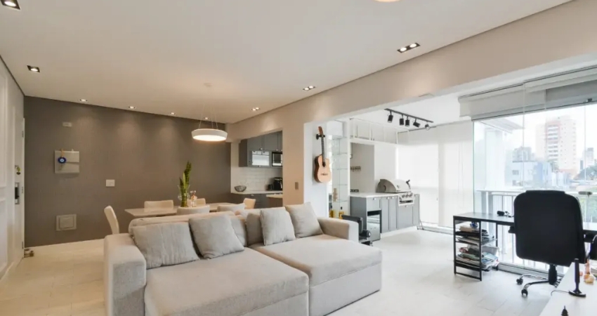 Lindo Apartamento Reformado com 82m² e deposito  no moderno no Condomínio Paseo Vila Mariana - Rua Santo Irineu
