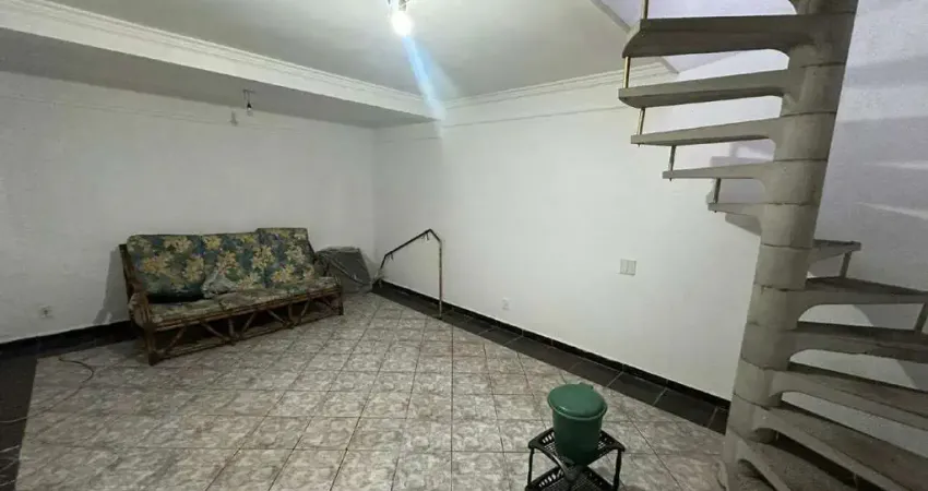 Casa com 2 quartos para alugar na Rua Catharina Benites Sanches, 176, Parque Santo Antônio (Aricanduva), São Paulo