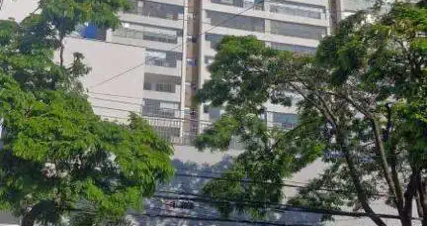 Apartamento localizado no Condomínio Praça do Tatuapé, a apenas 250 metros do shopping Tatuapé e do metrô, oferecendo praticidade e conveniência no se