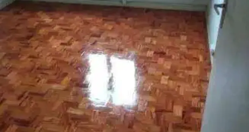 Casa Espaçosa para Locação Residencial ou Comercial, 03 Quartos!
