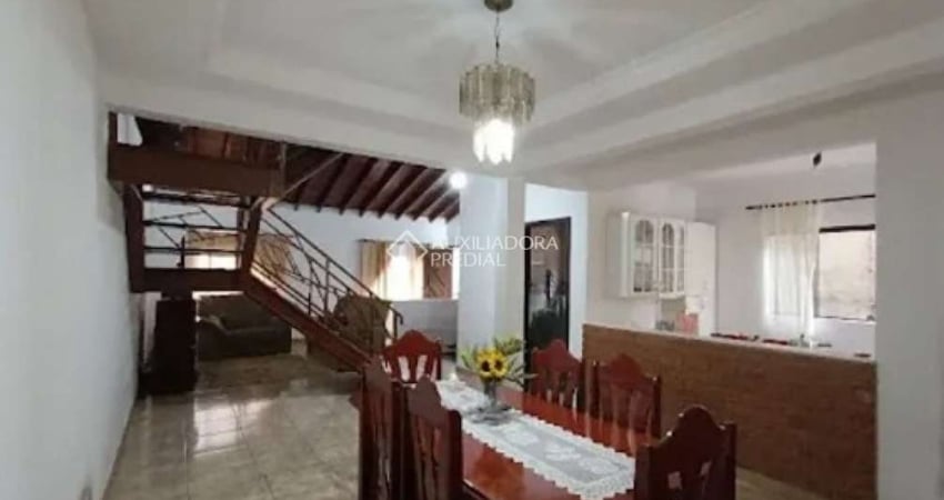 Casa com 3 quartos à venda na Avenida Valentim Magalhães, 2545, Condomínio Maracanã, Santo André