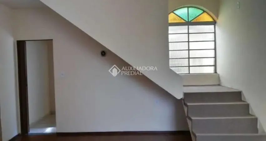 Casa com 3 quartos à venda na Araújo Viana, 033, Ferrazópolis, São Bernardo do Campo