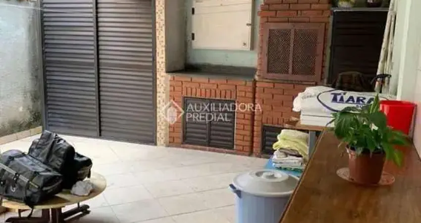 Casa com 4 quartos à venda na Rua Helena Aparecida Secol, 701, Nova Petrópolis, São Bernardo do Campo