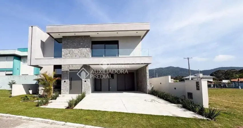 Casa em condomínio fechado com 4 quartos à venda na Avenida Red Park, 980, São João do Rio Vermelho, Florianópolis