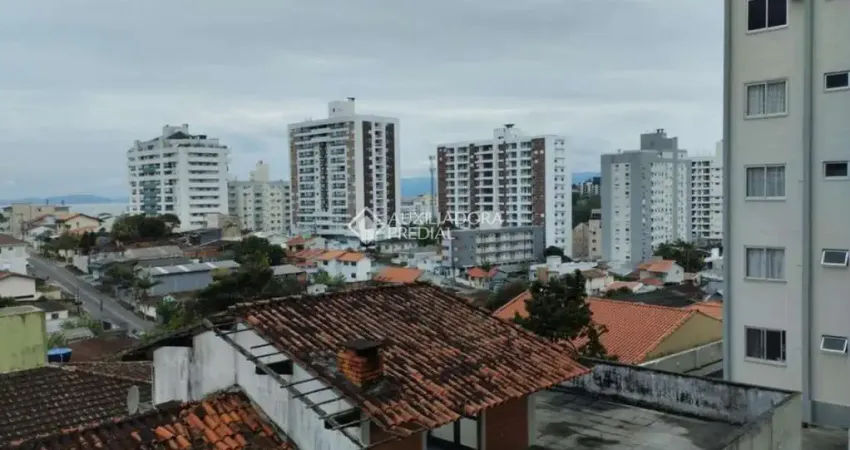 Apartamento com 3 quartos à venda na Rua Moura, 203, Barreiros, São José