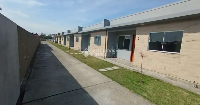 Casa com 2 quartos à venda na Daril Cabral Da Silva, 20, Itapiruba, Imbituba