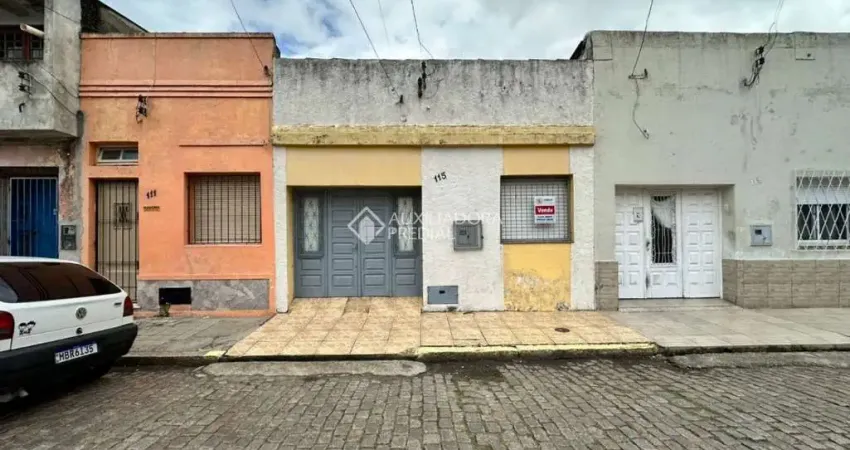 Casa com 2 quartos à venda na Rua República do Líbano, 115, Centro, Rio Grande
