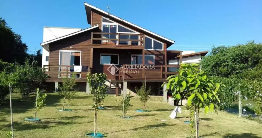 Casa com 2 quartos à venda na Ataide Manoel Da Rosa, 152, Alto Arroio, Imbituba