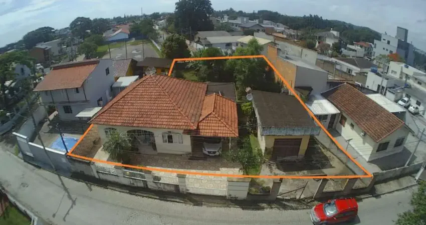 Casa com 3 quartos à venda na Eloi Figueiredo, 280, Porto da Vila, Imbituba