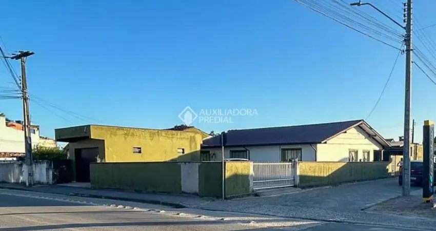 Casa com 3 quartos à venda na Vereador Laudelino Antônio Teixeira, 250, Campo Duna, Garopaba