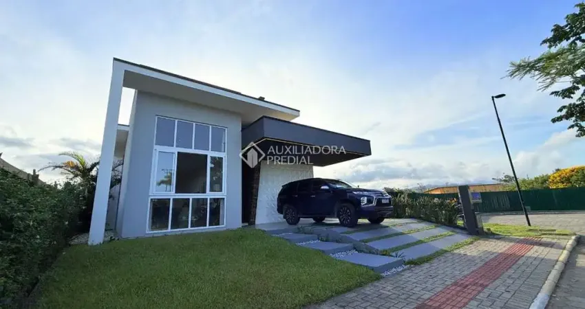 Casa em condomínio fechado com 3 quartos à venda na CONDOMINIO ROSA INTERNACIONAL, 22, Grama, Garopaba