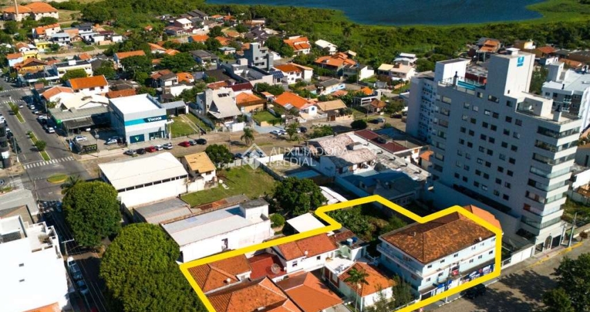 Prédio à venda na João De Oliveira Filho, 405, Paes Leme, Imbituba