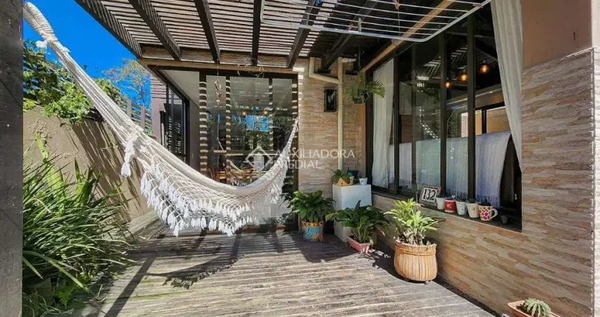 Casa com 2 quartos à venda na Geral Do Rosa - Ibiraquera, 1065, Praia do Rosa, Imbituba