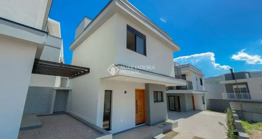 Casa com 2 quartos à venda na Dos Açores, 77, Ambrósio, Garopaba