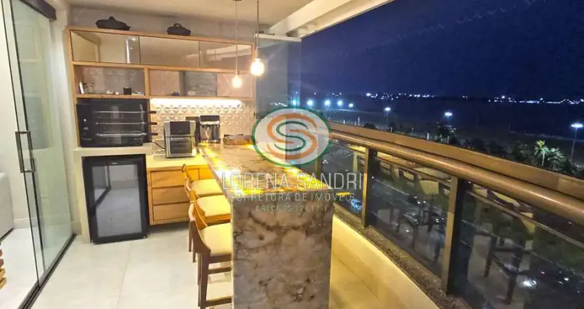 APARTAMENTO LINDÍSSIMO, 4 QUARTOS (3 SUÍTES), FRENTE MAR, COM 157m², MP
