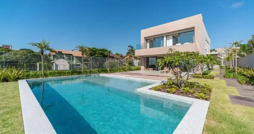 Casa com 5 quartos à venda na Rua Hercelina M Vieira, Praia do Estaleiro, Balneário Camboriú