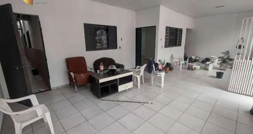 Casa com 2 dormitórios para alugar, 100 m² por R$ 2.500,00/mês - CPA III - Cuiabá/MT