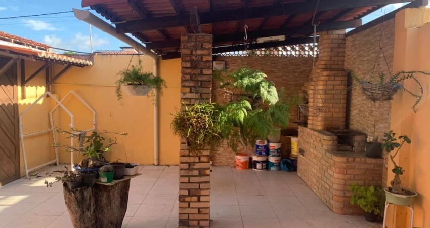 Vendo Excelente Casa de Rua Ótimo Localização em Pirangi - Parnamirim/RN