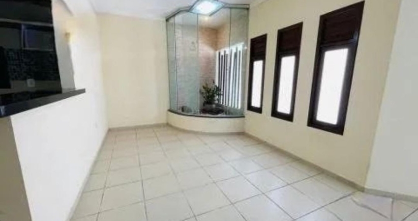 Vendo excelente casa em condomínio fechado com 3 quartos