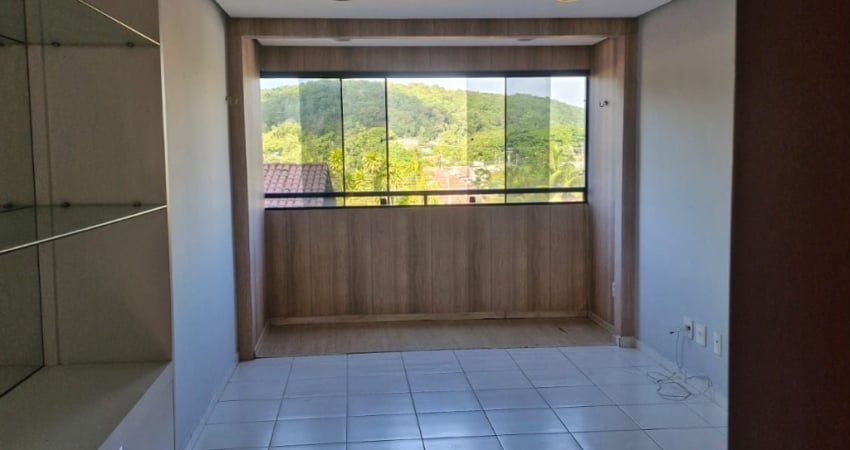 Vendo apartamento no Solar Morro Branco com 70 metros quadrados