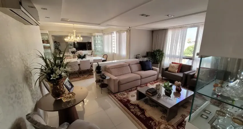 Vendo apartamento em petrópolis com 180 metros quadrados com 3 quartos