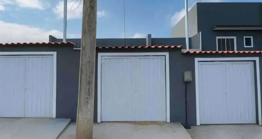 Casa com 2 quartos à venda na Rua José Dias Valente, Ponto Chic, Nova Iguaçu