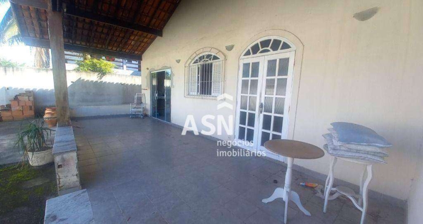 Casa com 3 dormitórios para alugar, 180 m² por R$ 3.957,59/mês - Jardim Mariléa - Rio das Ostras/RJ