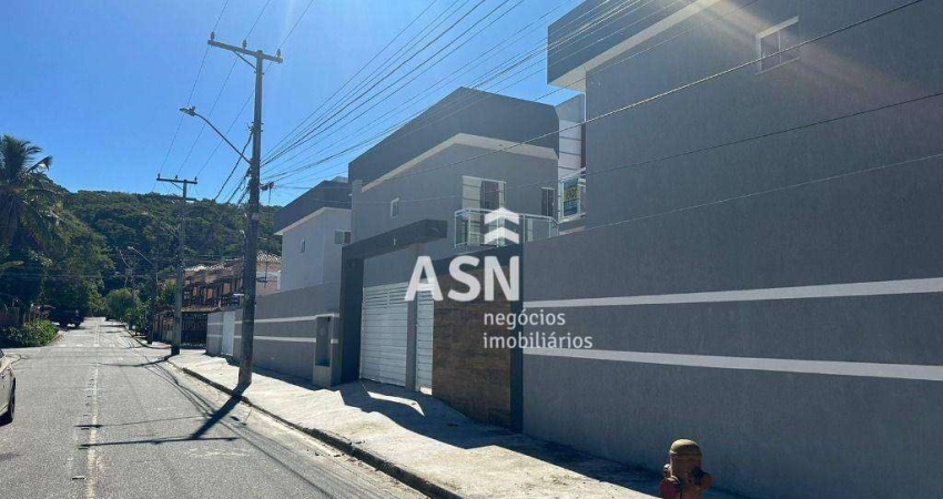 Casa em condomínio com 3 dormitórios à venda, 126 m² por R$ 360.000 - Extensão do Bosque - Rio das Ostras/RJ