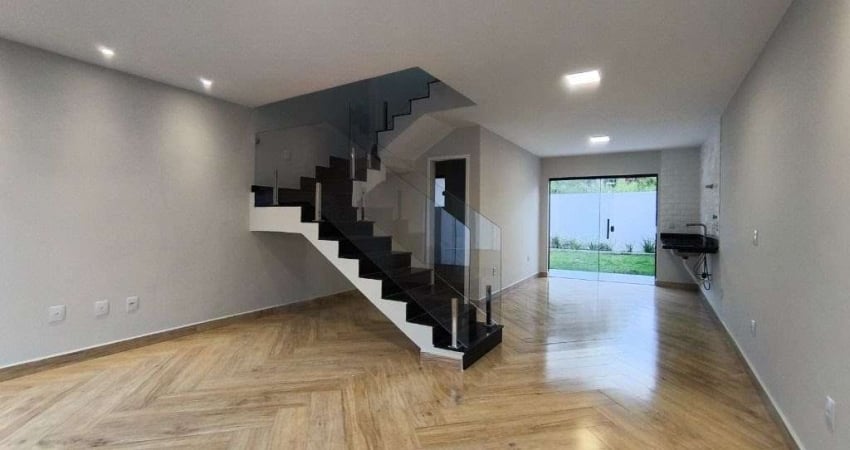 Casa com 3 quartos à venda no Vale das Palmeiras, Macaé 