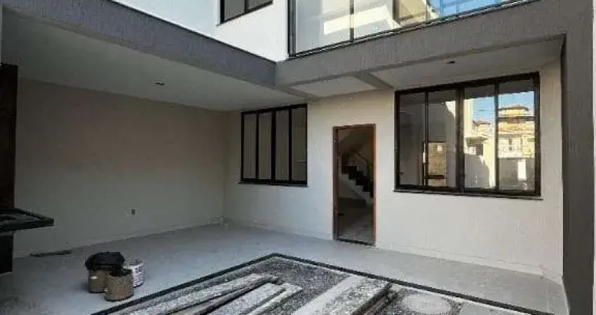Casa com 3 quartos à venda no Ouro Verde, Rio das Ostras 