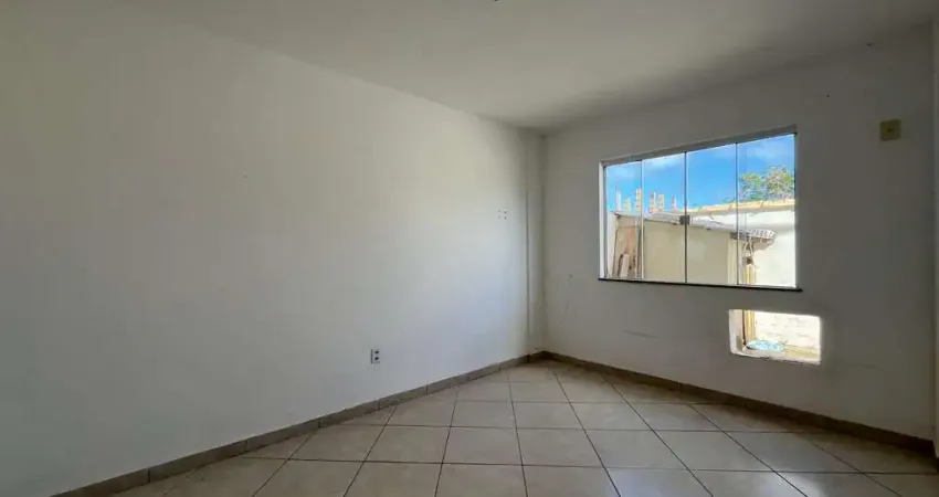 Apartamento Térreo com piscina no Enseada por R$ 230.000,00