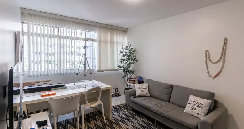 Apartamento Reformado com 2 Dormitórios e Vaga de Estacionamento - Itaim Bibi - São Paulo - SP