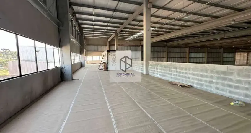 Galpão para locação com plataforma de docas no Arujá,SP - 4.940 m²