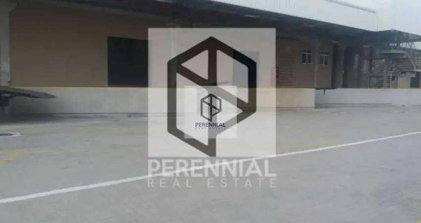 Barracão / Galpão / Depósito para alugar na Rodovia Presidente Dutra, 5901, Centro, São João de Meriti