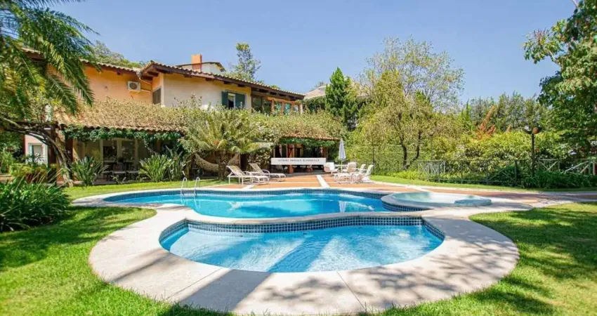 TAMBORÉ 1 - Linda casa com 04 suítes e um maravilhoso quintal