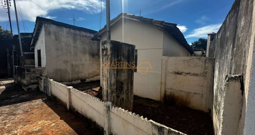 Casa com 1 quarto à venda no Centro, Araguari 