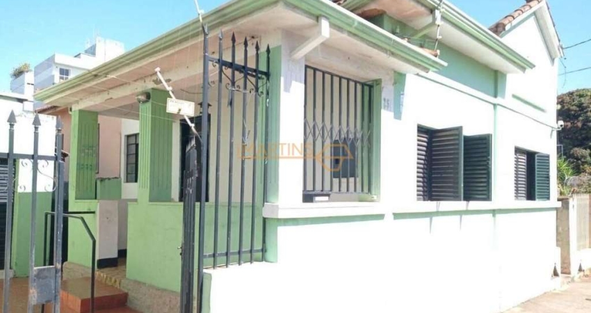 Casa com 3 quartos à venda no Centro, Araguari 