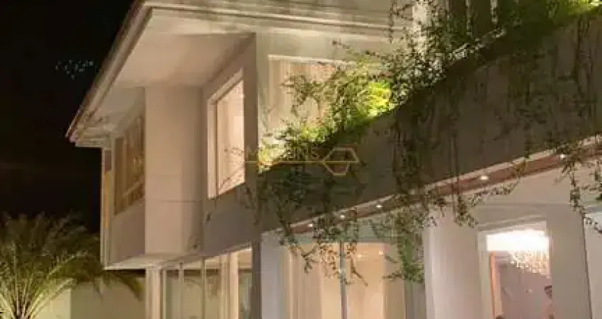 Casa com 4 quartos à venda no Centro, Araguari 